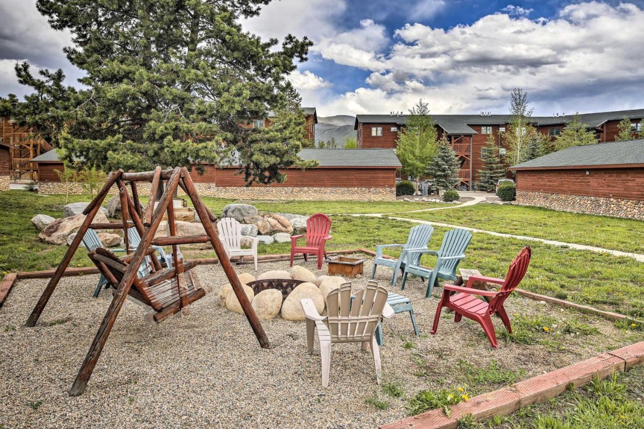 Mountain-View Condo With Deck Walk To グランドレイク エクステリア 写真