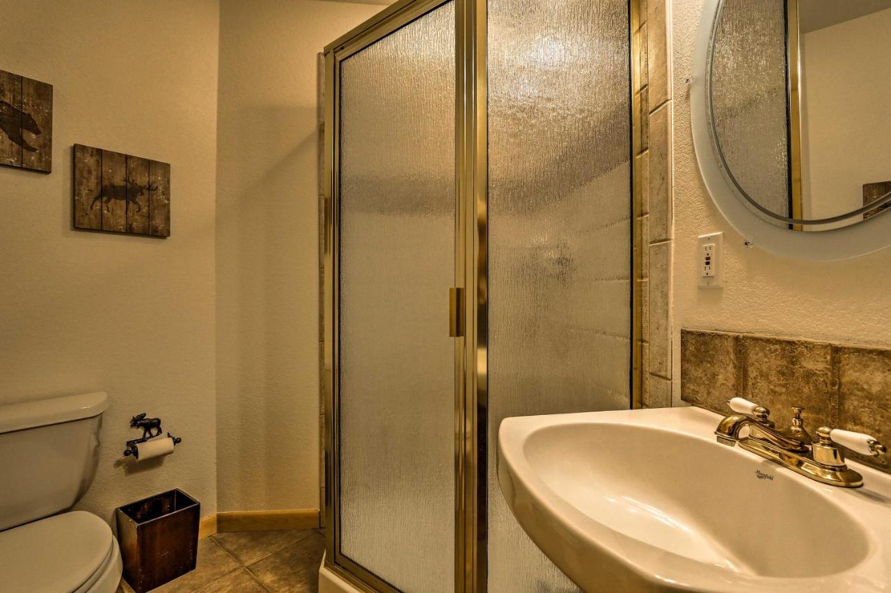 Mountain-View Condo With Deck Walk To グランドレイク エクステリア 写真